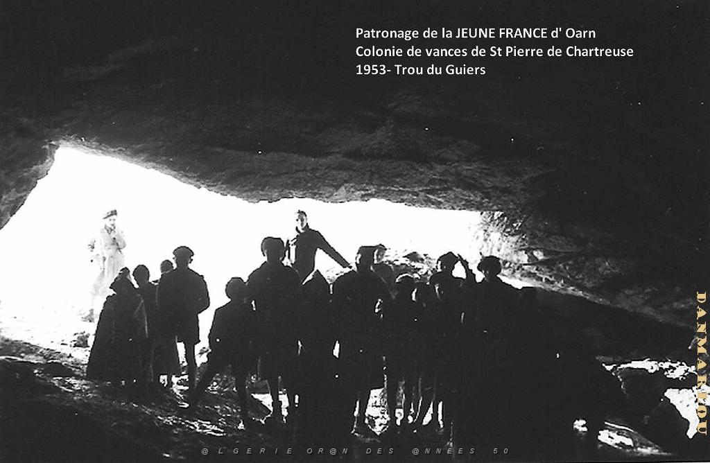 COLO JEUNE FRANCE 1953 entree du trou du Guiers.jpg